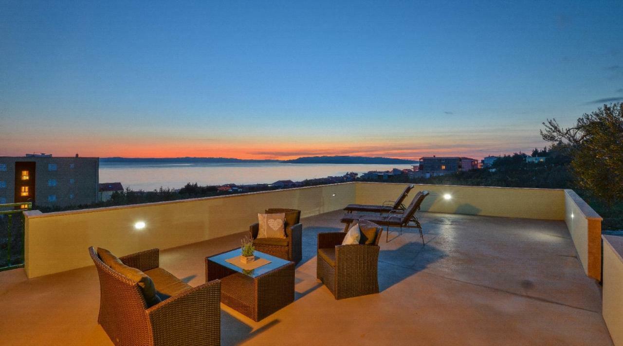Villa Jelena Макарска Екстериор снимка