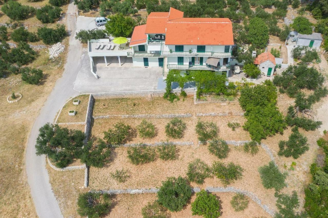 Villa Jelena Макарска Екстериор снимка