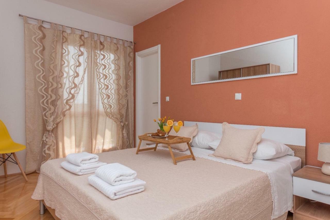 Villa Jelena Макарска Екстериор снимка